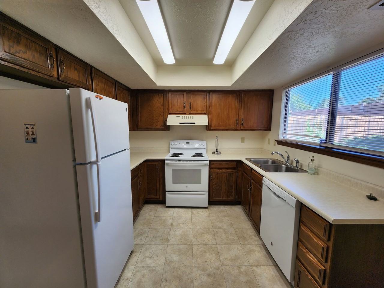 3234 Calle De Molina - Photo 2 of 9