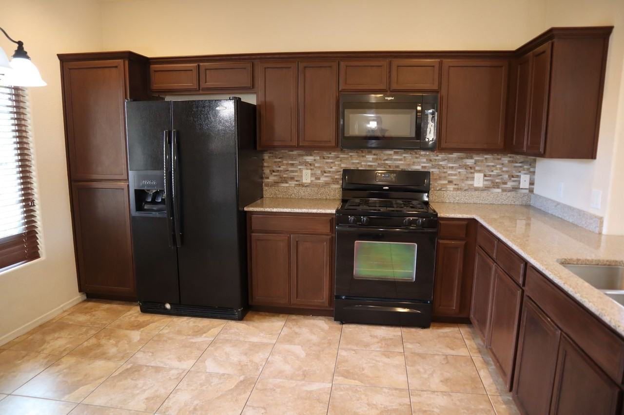 5478 Waco Dr - Photo 3 of 26