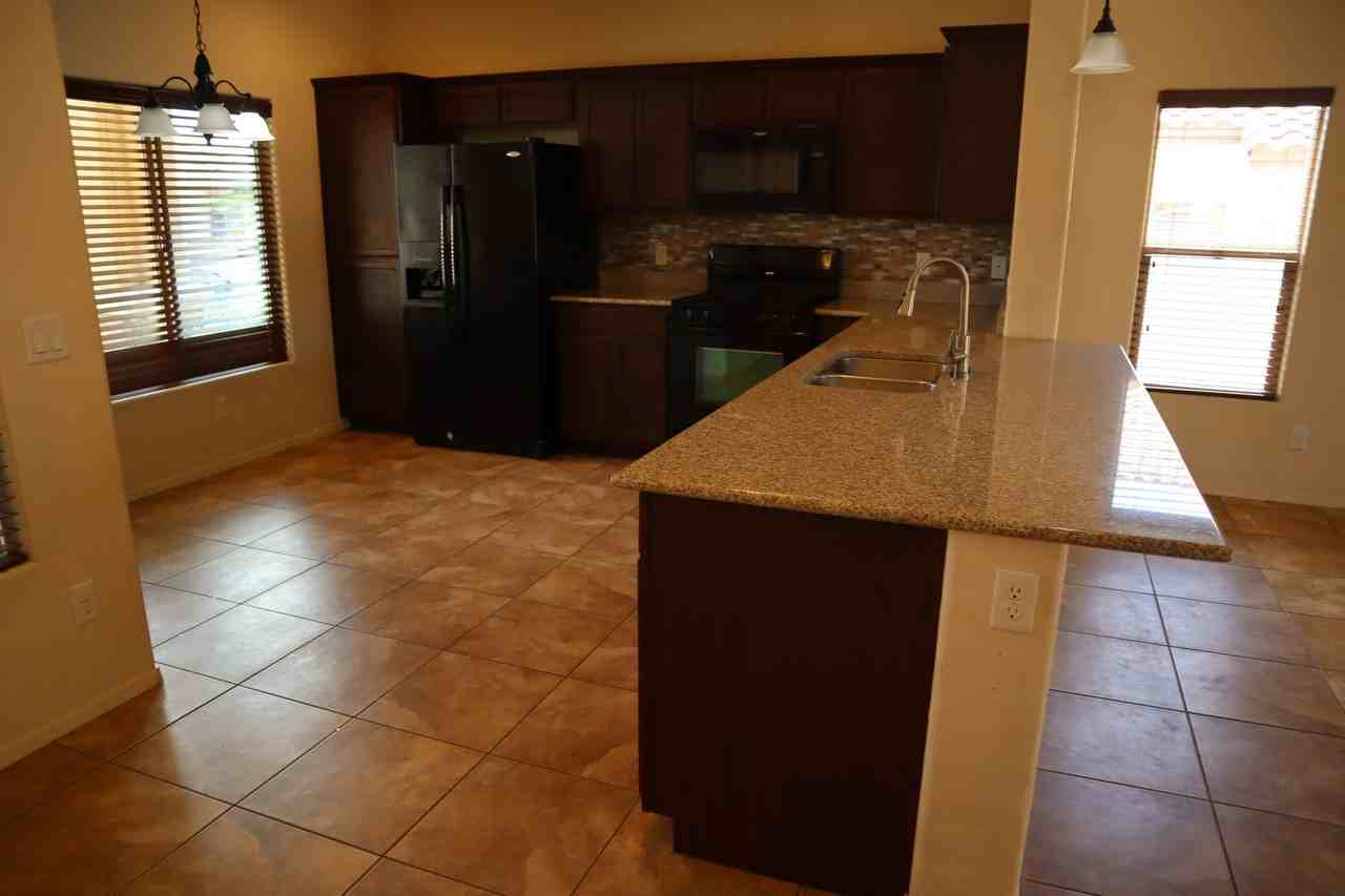 5478 Waco Dr - Photo 5 of 26