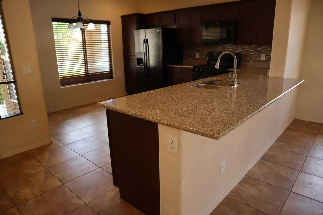 5478 Waco Dr - Photo 6 of 26