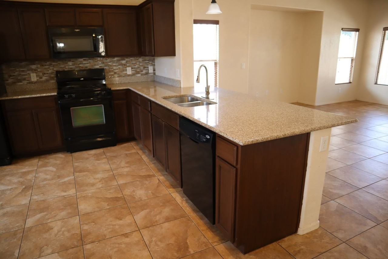 5478 Waco Dr - Photo 7 of 26