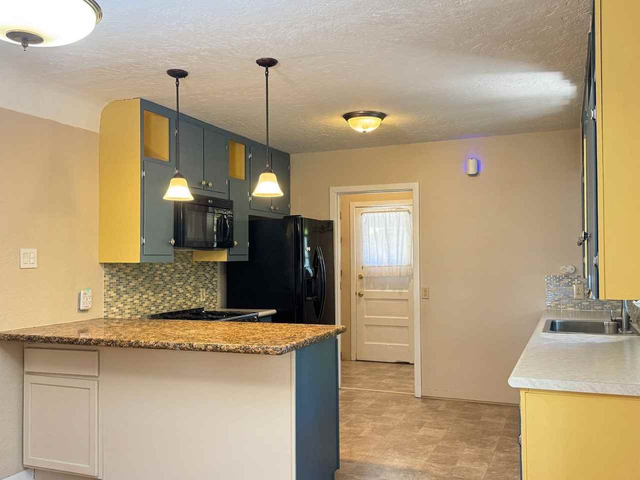 820 Vassar Dr Ne - Photo 6 of 25