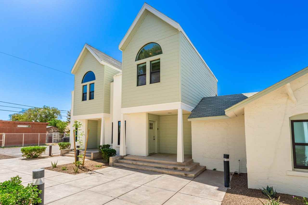 8th Place Townhomes - Photo 2 of 4
