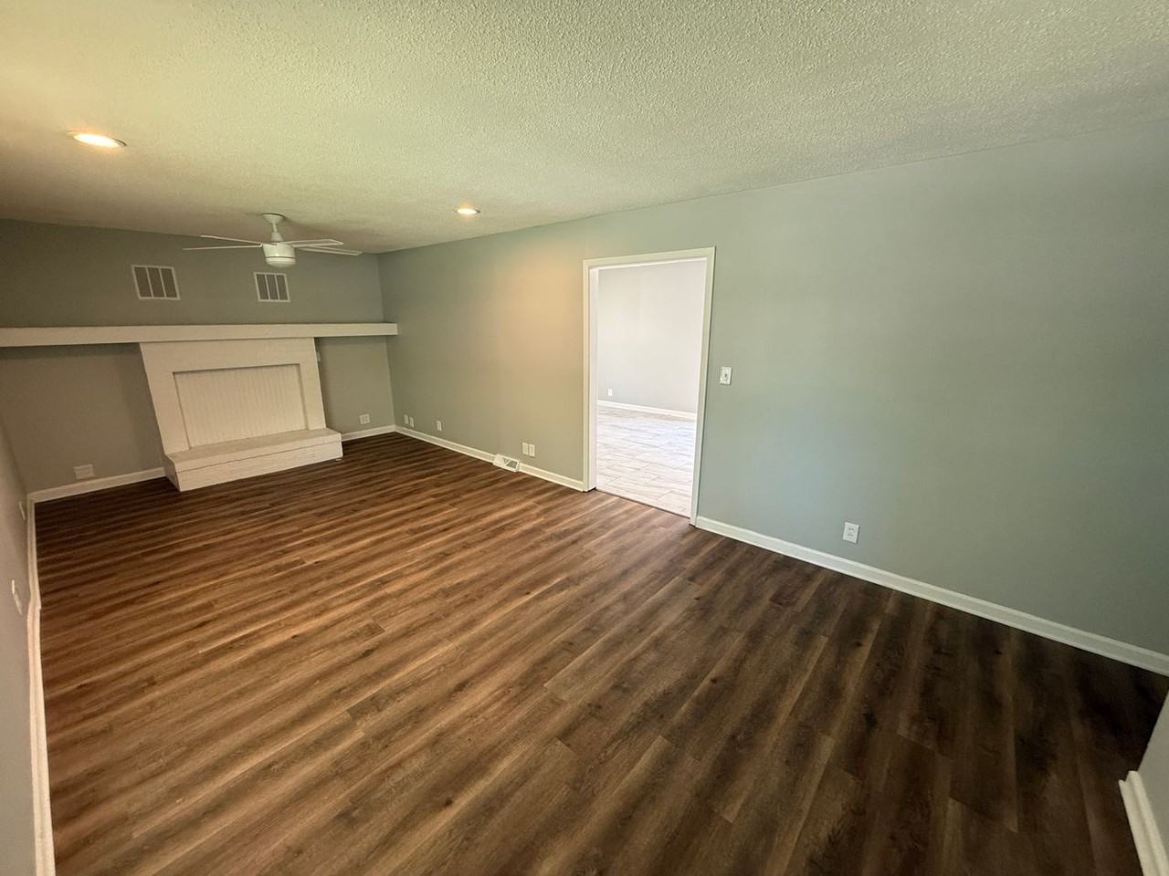 13701 11th Ter - Photo 4 of 5