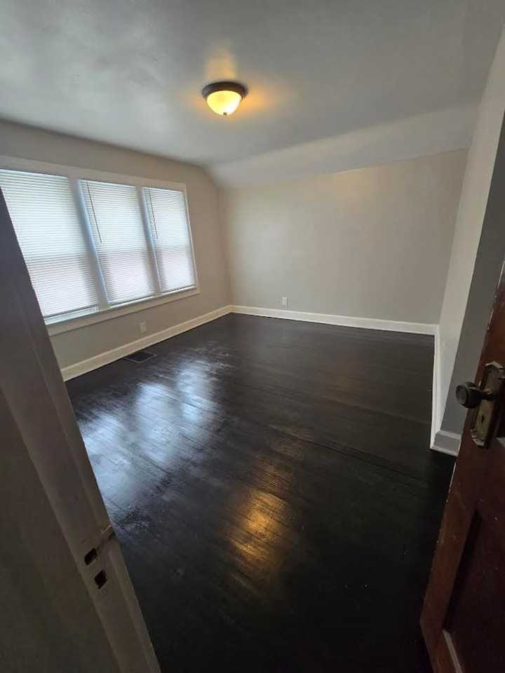 3217 3217 Rader ST Indianapolis IN 46208 - Photo 7 of 12