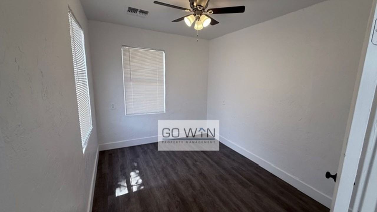 407 N 38th St - Photo 2 of 15