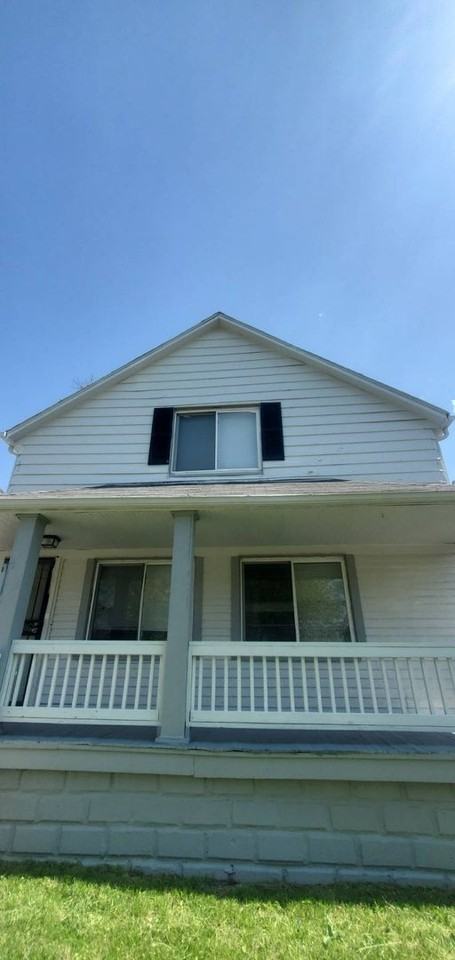 3415 E 114th St - Photo 3 of 26