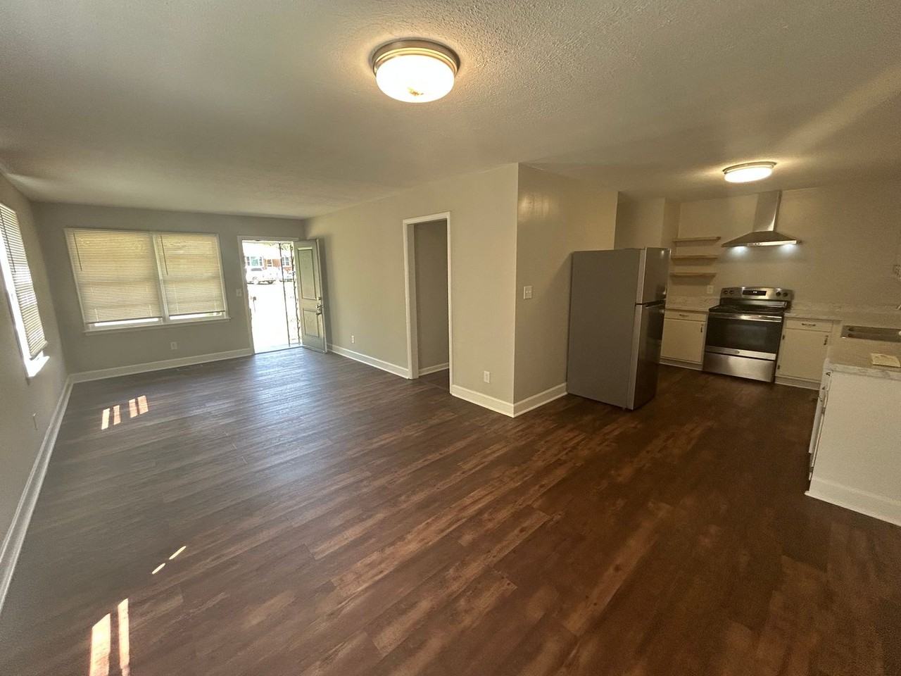 1904 Oglesby Dr Nw - Photo 2 of 8