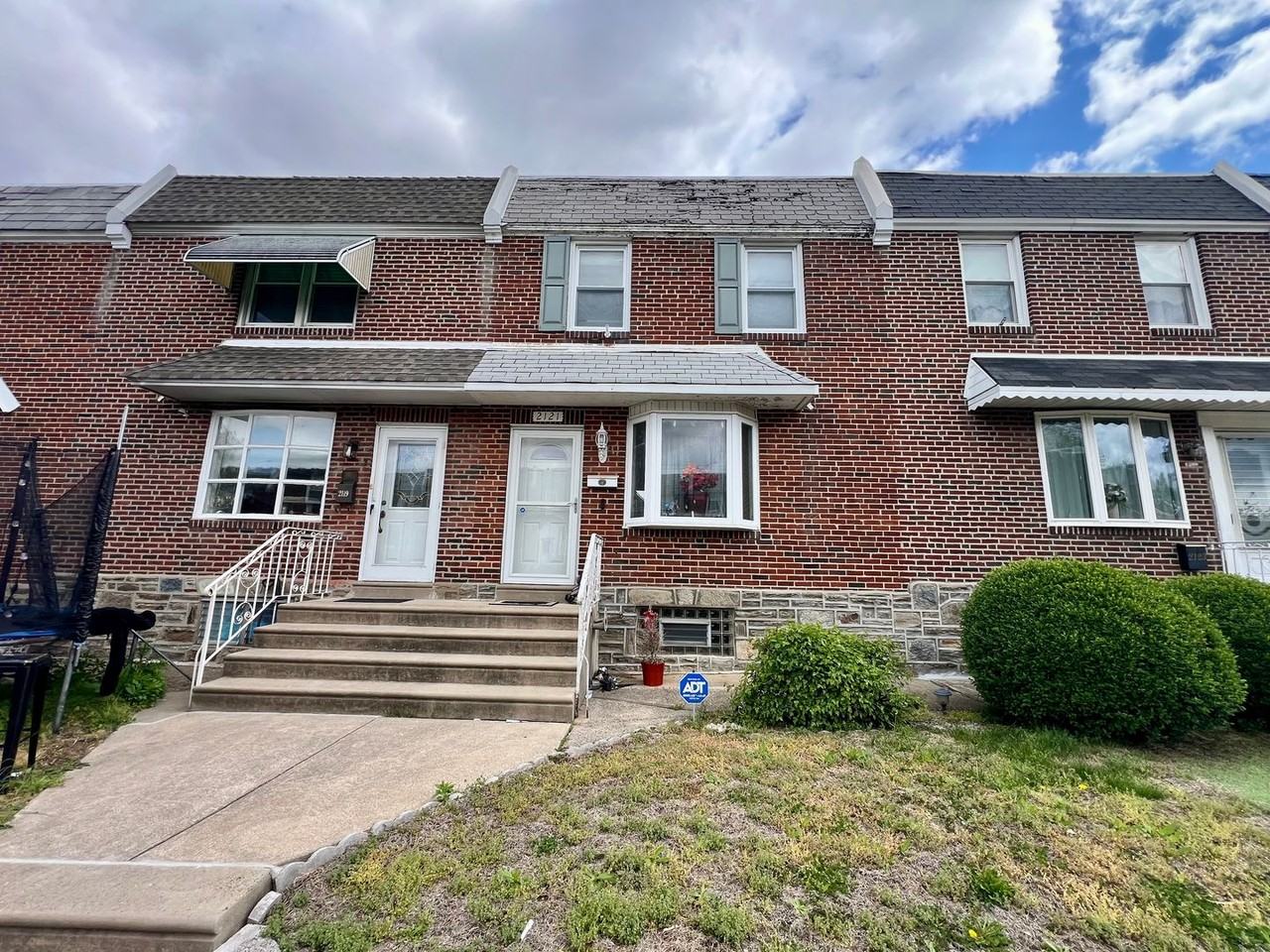 2121 Lardner St - Photo 2 of 22