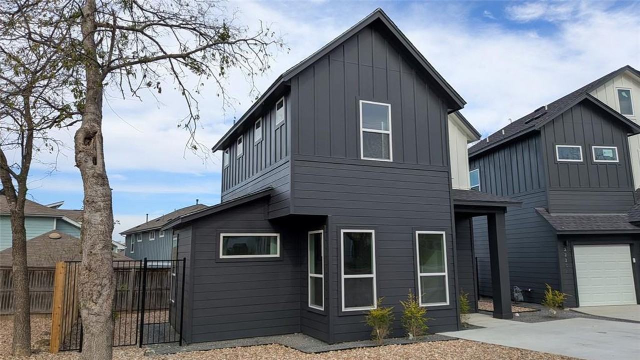 2220 Yellow Jacket Ln #2 - Photo 2 of 16