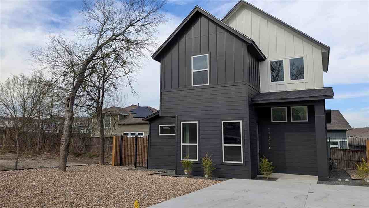 2220 Yellow Jacket Ln #2 - Photo 3 of 16