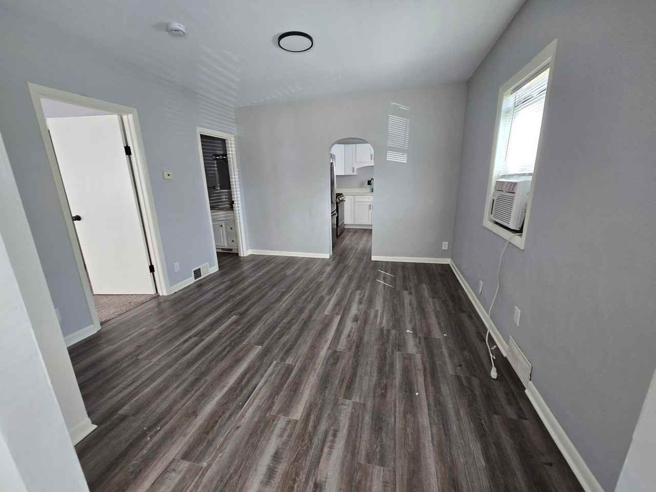 1938 Bellevue Ave - Photo 4 of 5