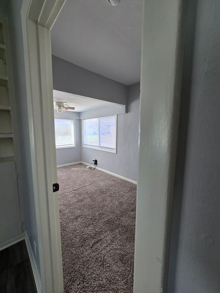 1938 Bellevue Ave - Photo 5 of 5