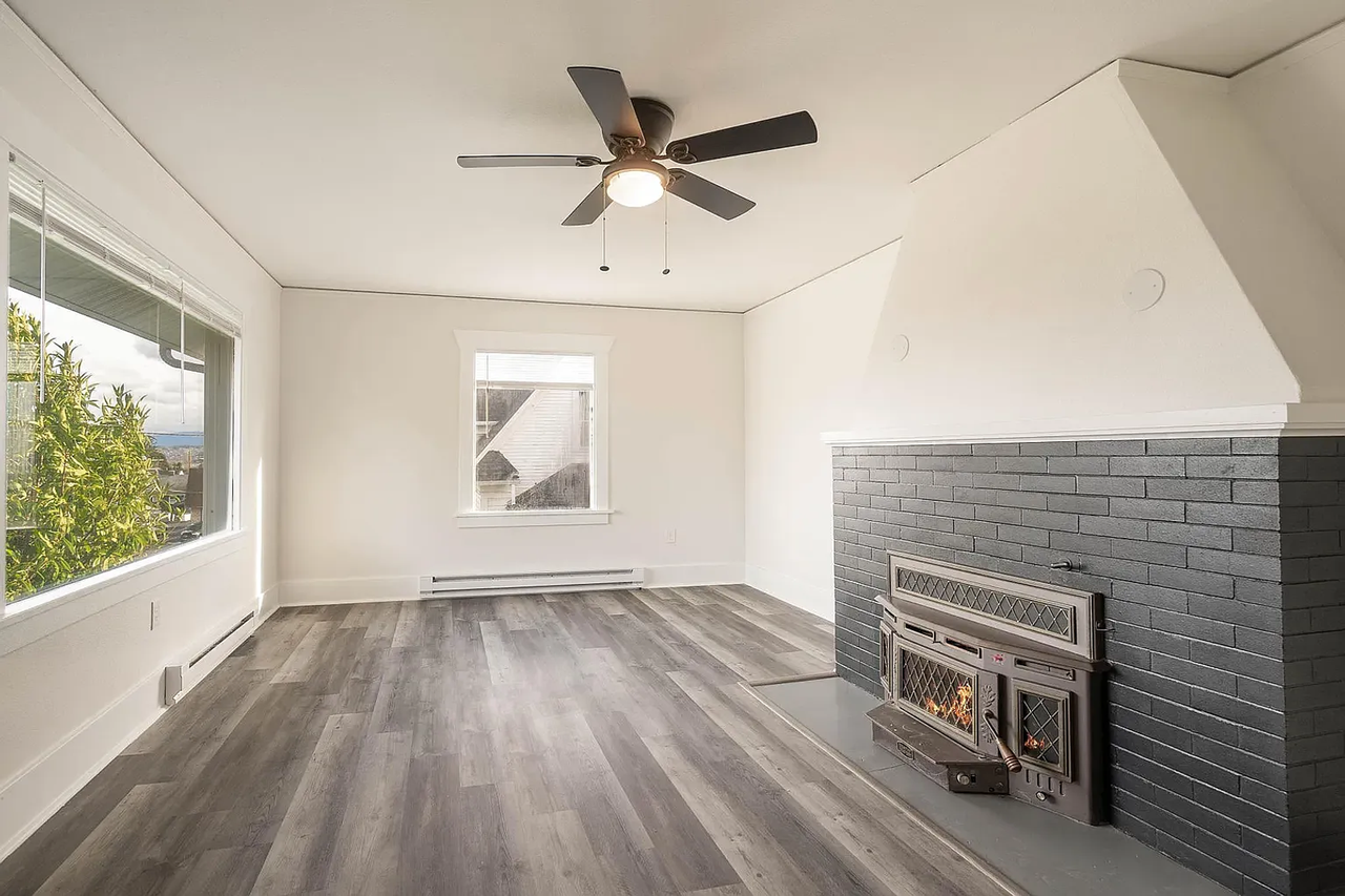 1312 39th St - Photo 4 of 13