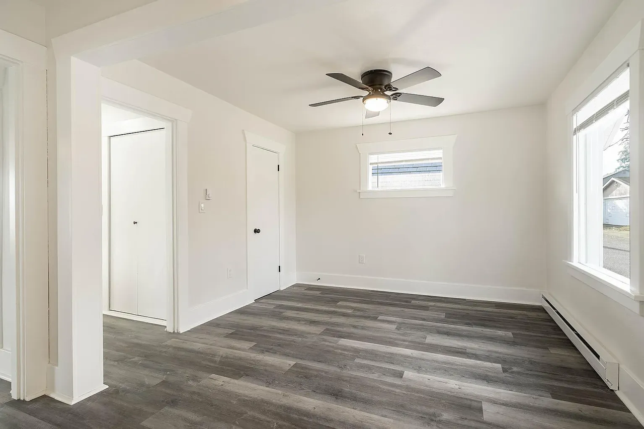 1312 39th St - Photo 7 of 13