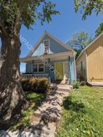 featured image of 2523 Charlotte St
