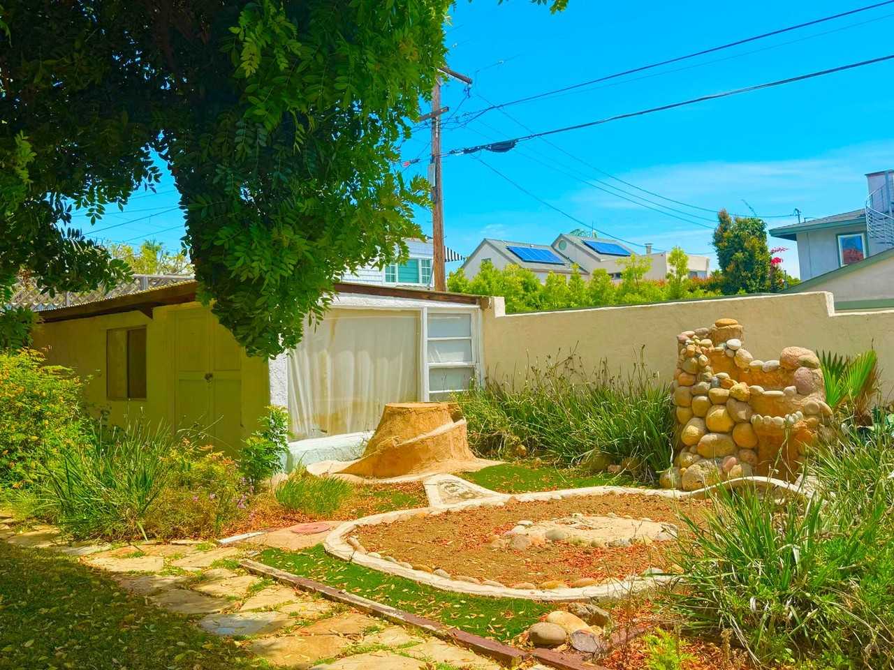 1159 Wilbur Ave - Photo 5 of 10