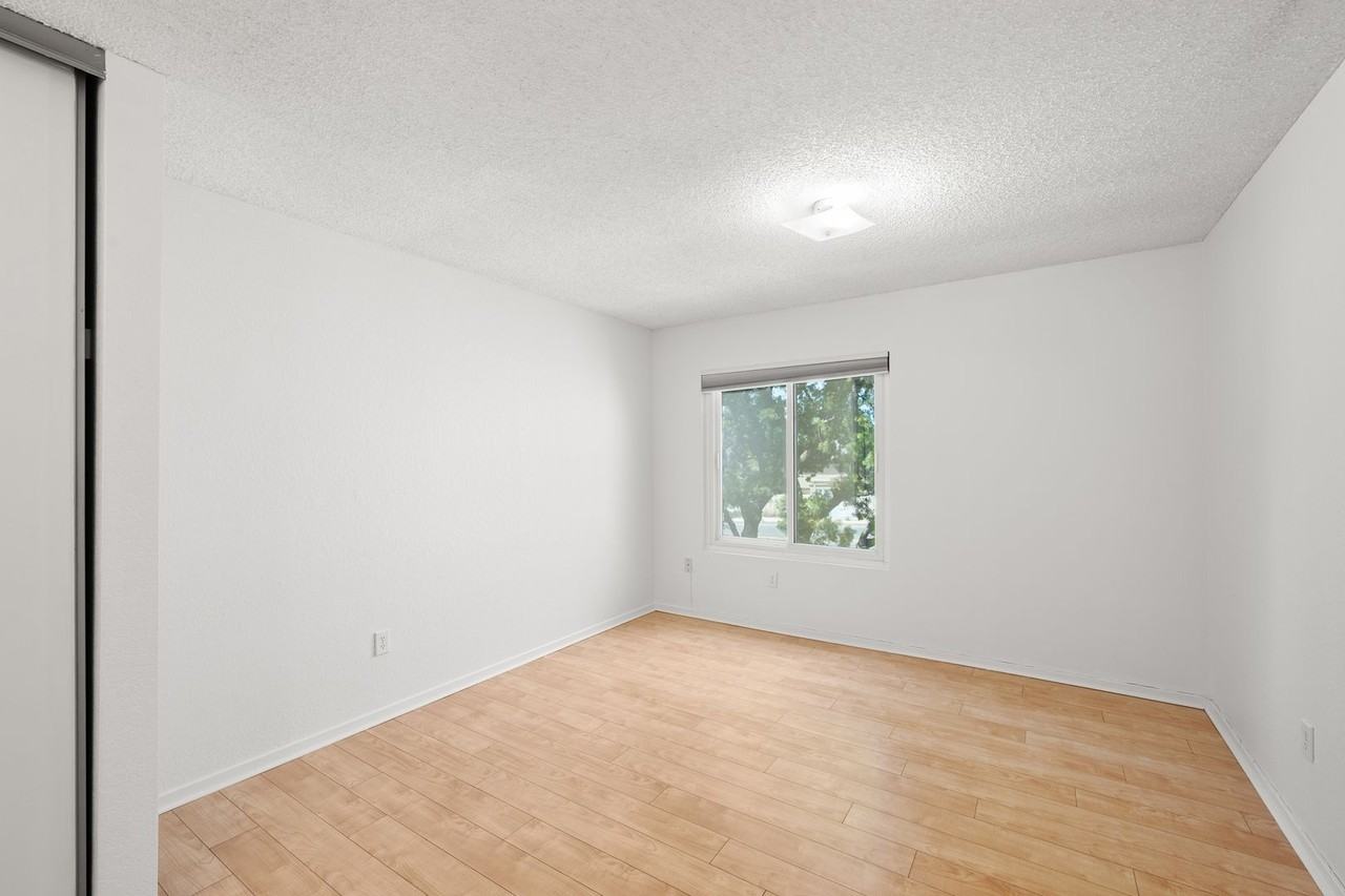 8355 Capricorn Way #12 - Photo 6 of 22