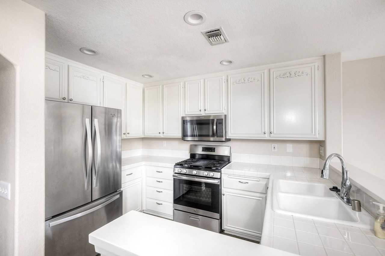 4675 Los Alamos Way #D - Photo 6 of 18