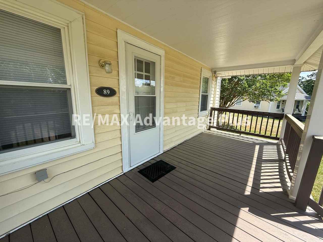 89 Conner St - Photo 2 of 22