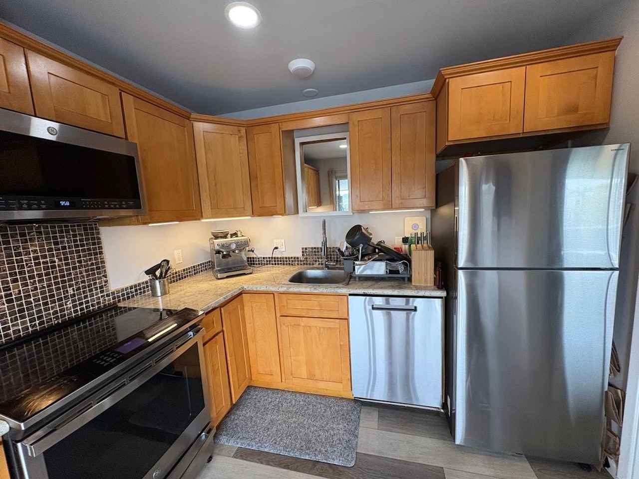 339 Broadway #215 - Photo 7 of 22