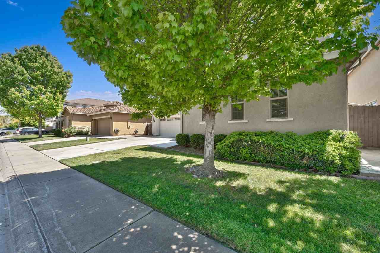 9952 Spring View Way - Photo 3 of 50