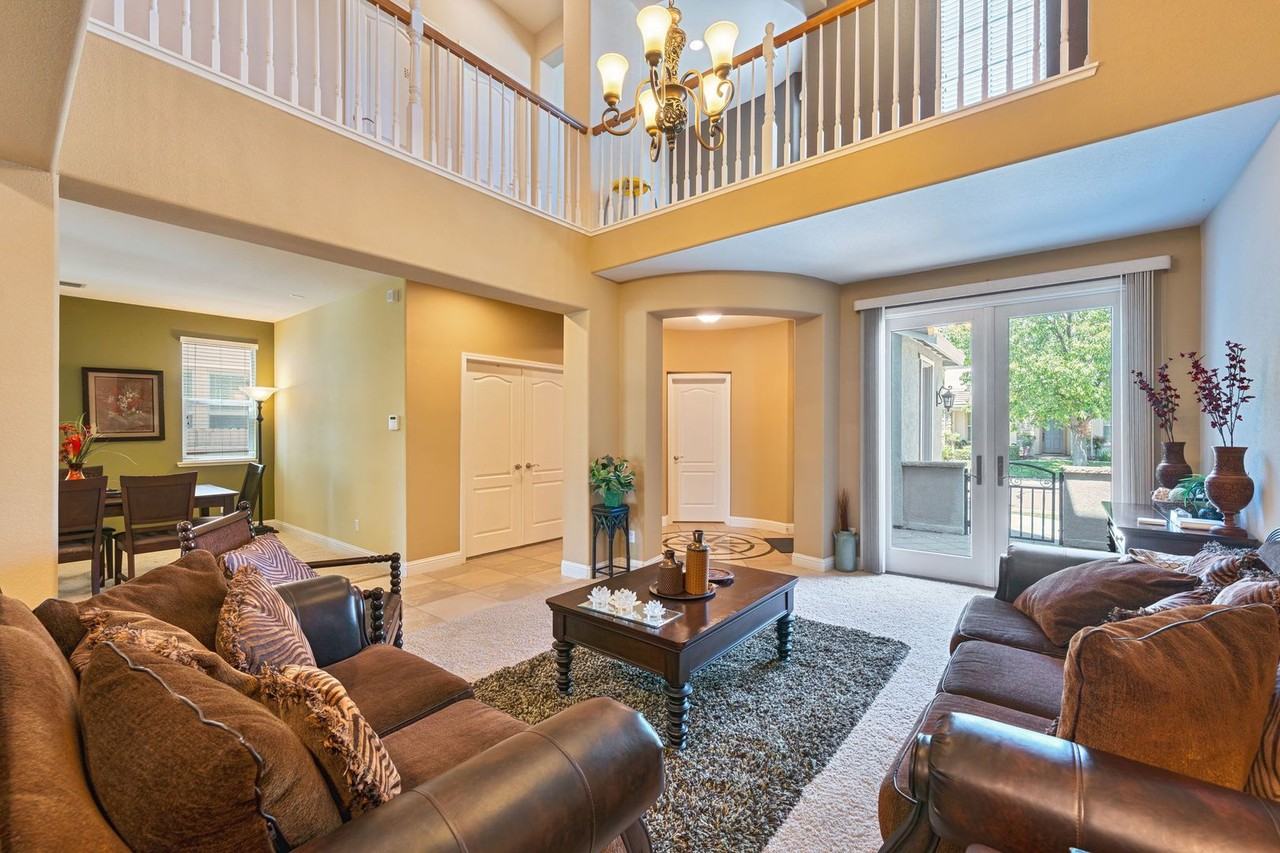 9952 Spring View Way - Photo 6 of 50