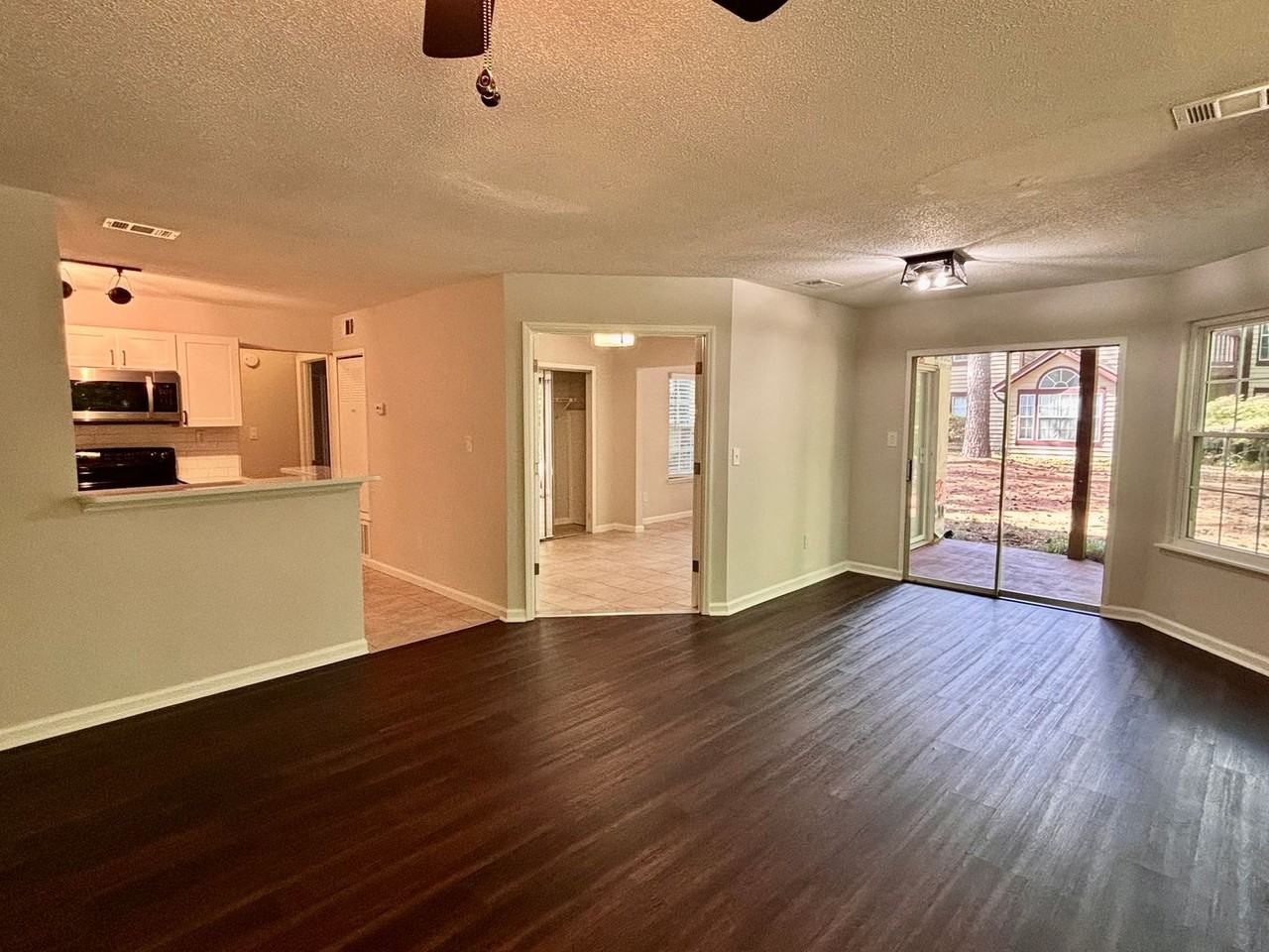 320 Hawkstone Way - Photo 5 of 18