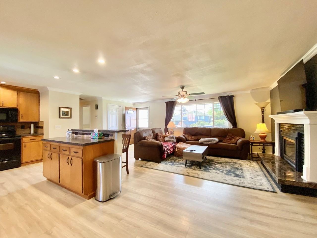 6513 W Chestnut Ave - Photo 3 of 27