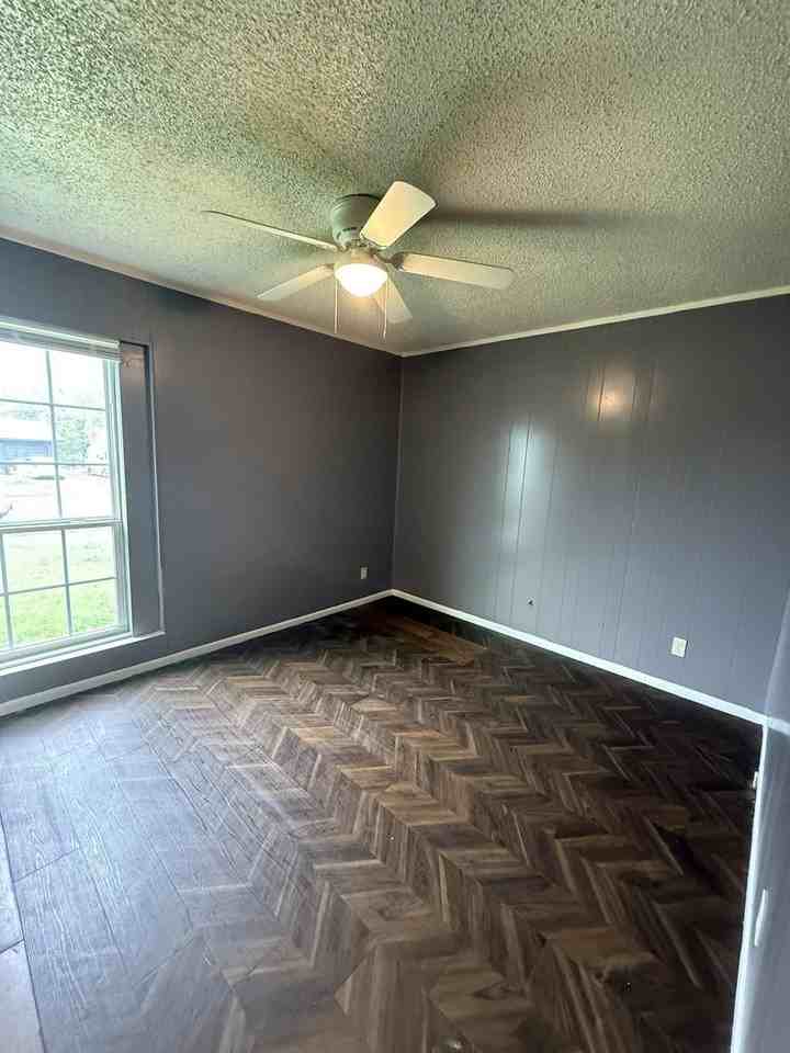 4511 Little Hill Cir - Photo 5 of 10