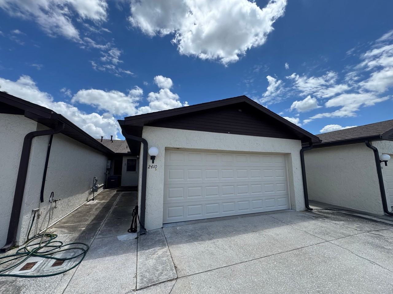 2410 Hartridge Point Dr W - Photo 2 of 50