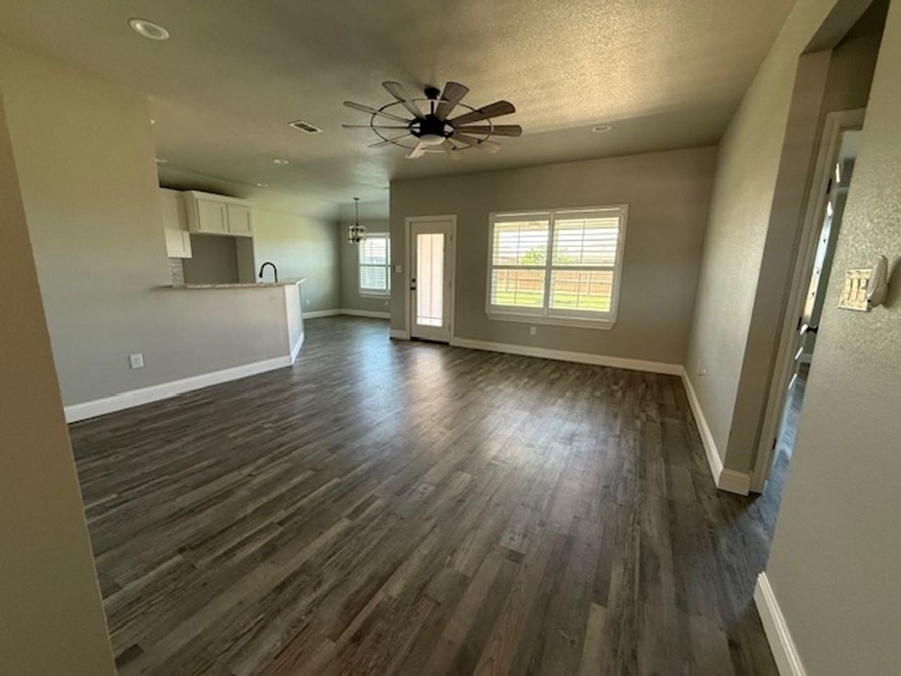 1640 Bandolero Rd - Photo 3 of 20