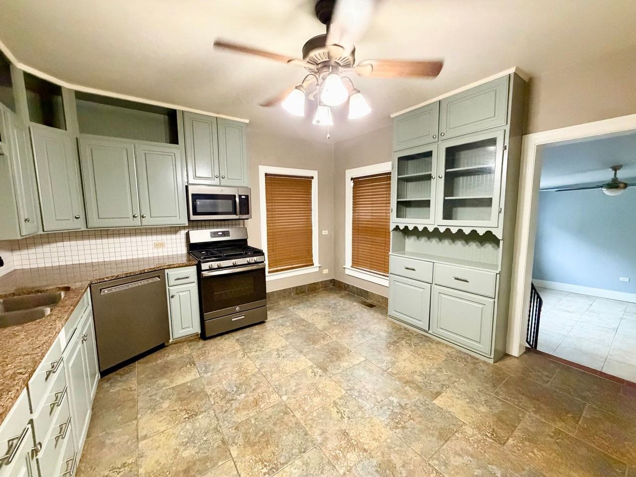 1901 N 28th St - Photo 7 of 18