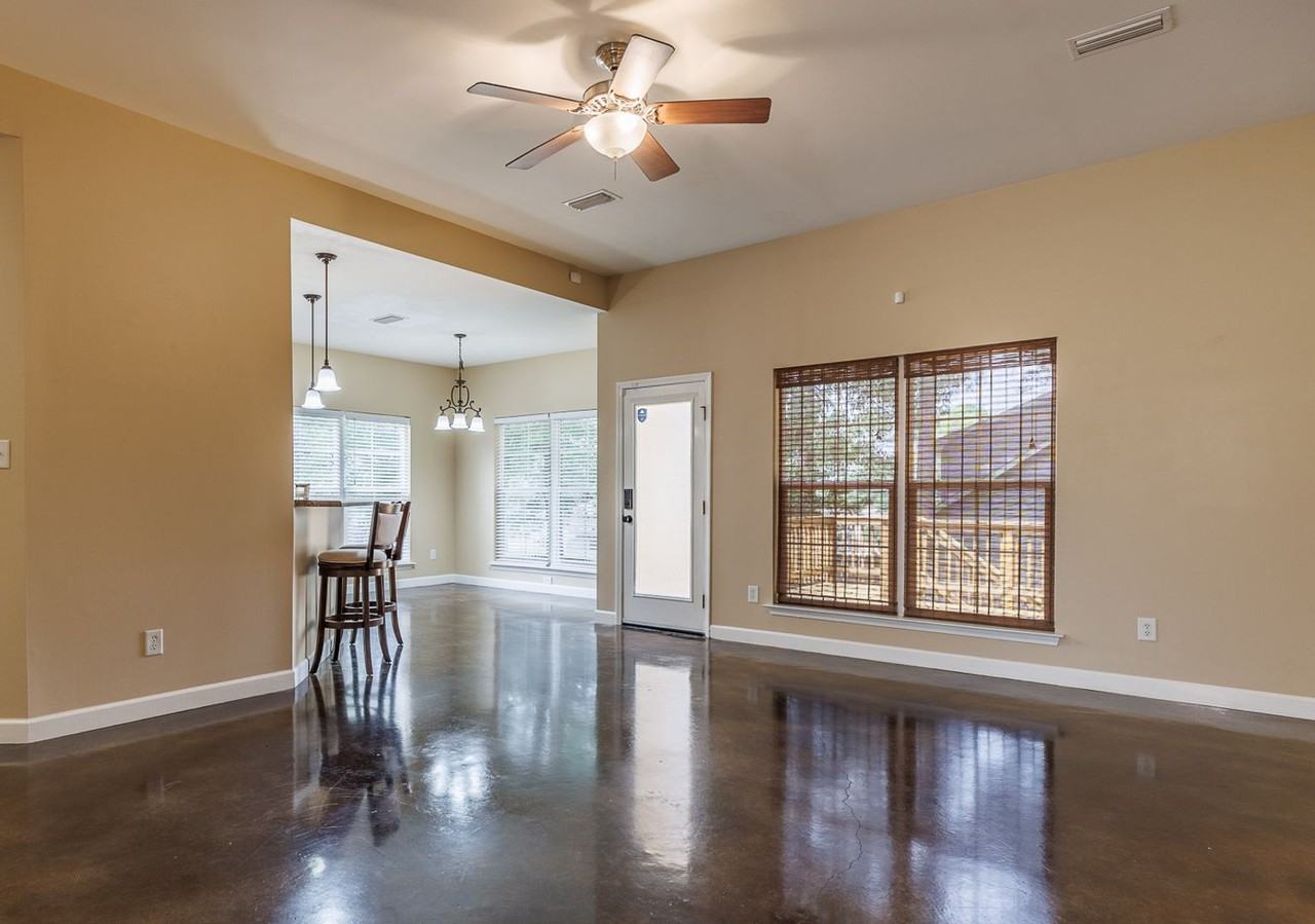 119 Eagle Dr - Photo 3 of 22