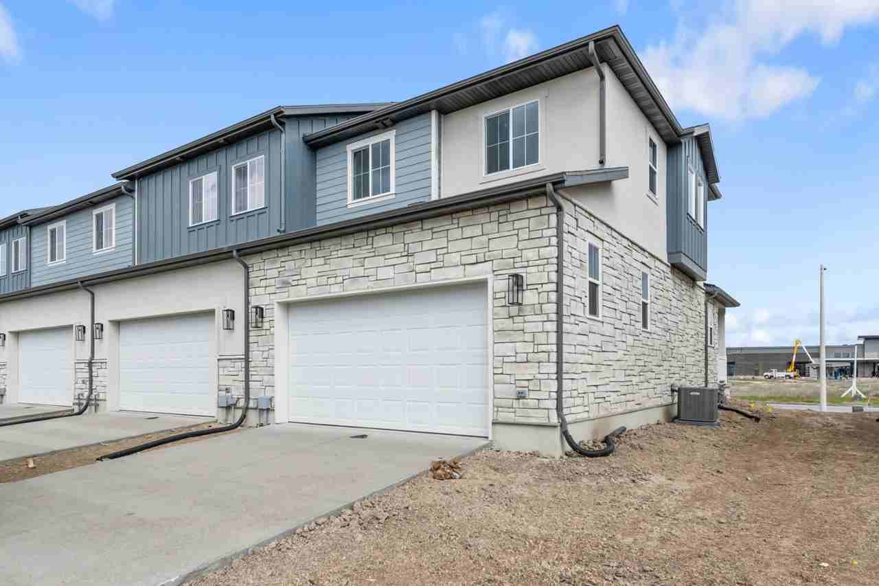 6659 N Monument Peak - Photo 2 of 21