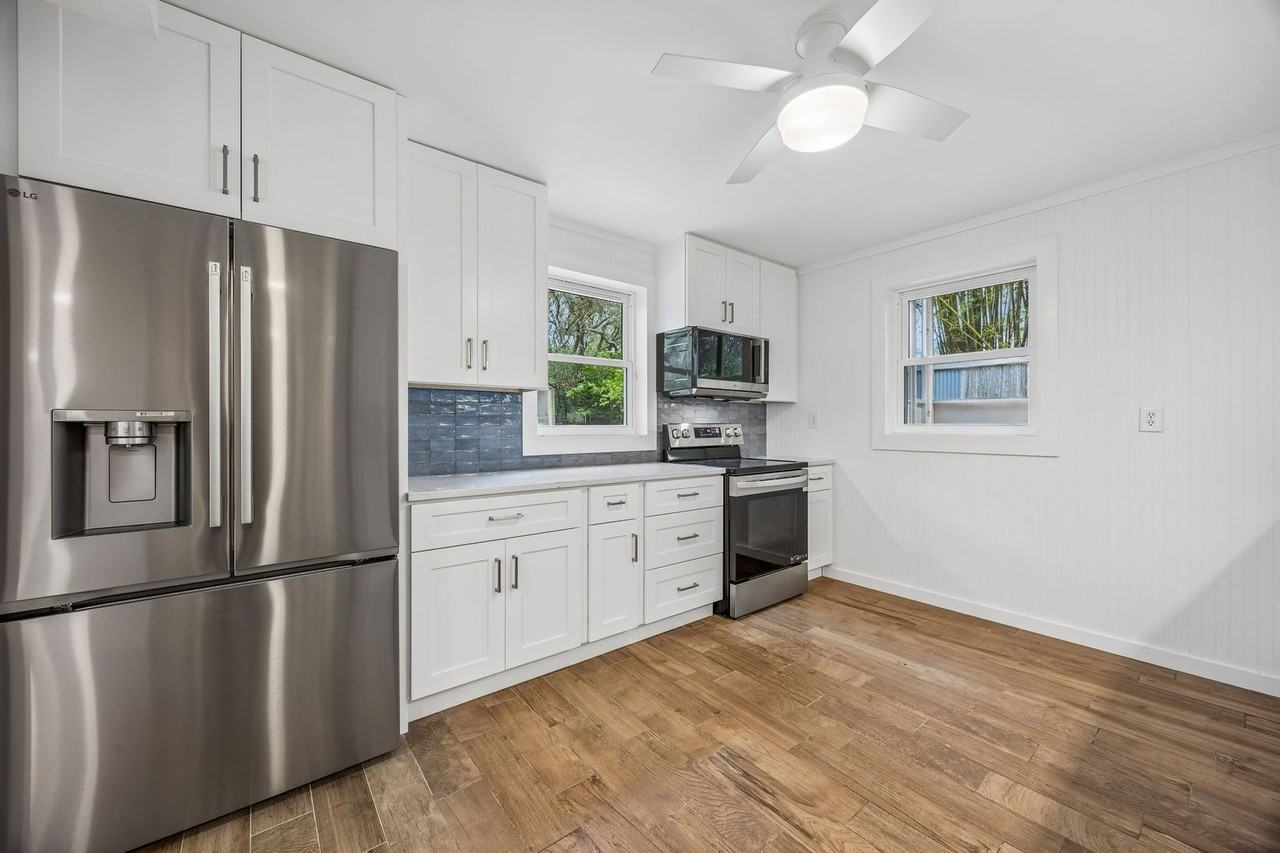 3779 1st Ave - Photo 7 of 29