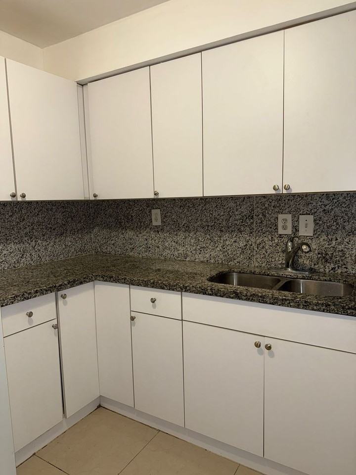 282 282 NW 98th St Miami 33150 - Photo 7 of 50