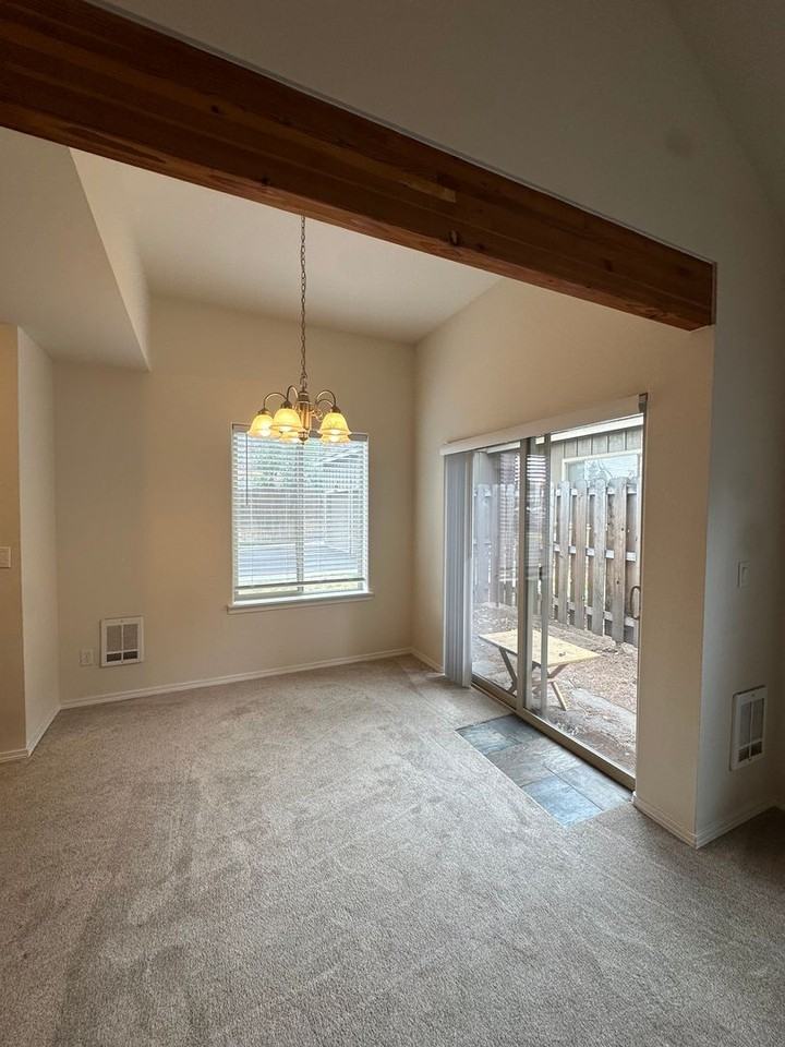 25 Sw Roosevelt Ave - Photo 6 of 33