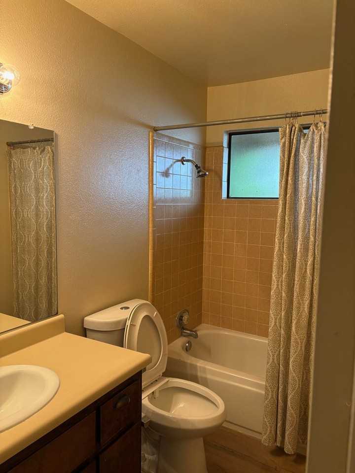 1682 Colusa Ave - Photo 6 of 13