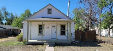featured image of 826 Forest Ave
