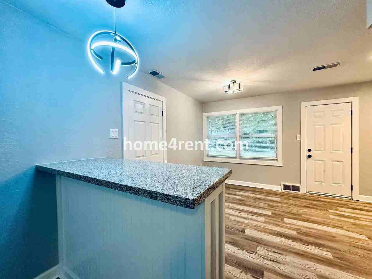 7119 E 111th Ter - Photo 6 of 32