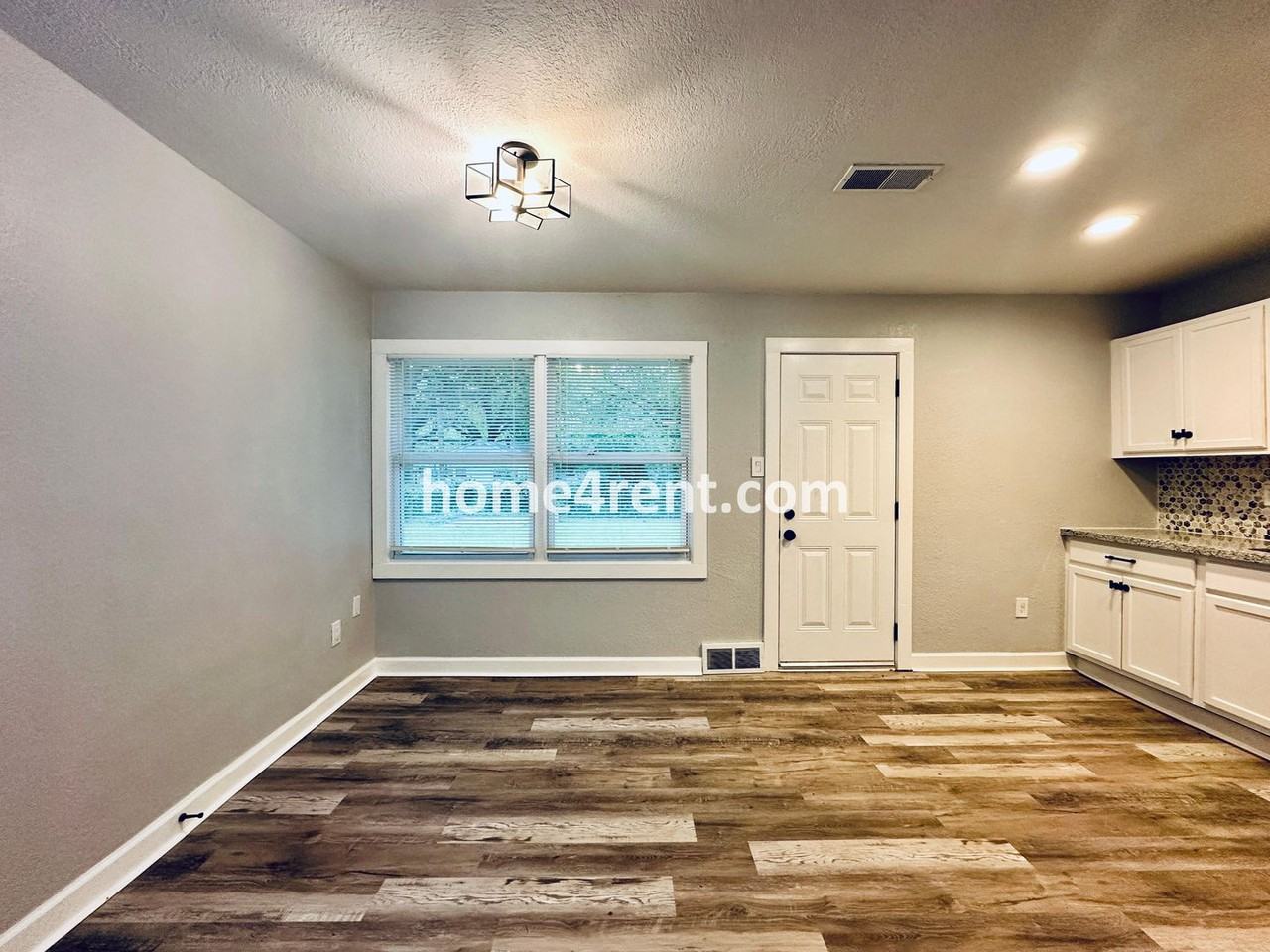 7119 E 111th Ter - Photo 7 of 32