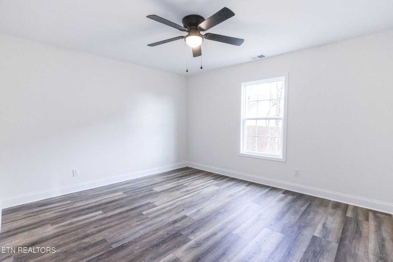 105 Ken Lewis Way - Photo 4 of 12