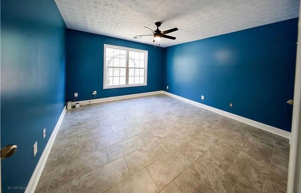 918 Golden Meadows Ln - Photo 2 of 19