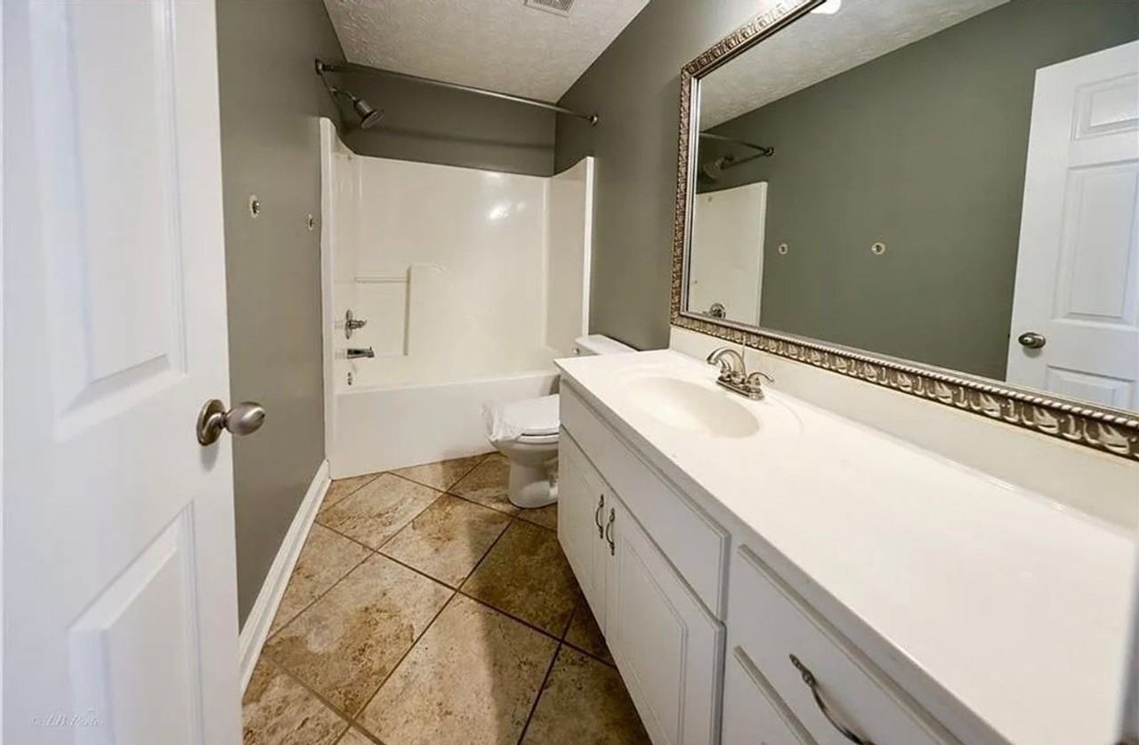 918 Golden Meadows Ln - Photo 3 of 19