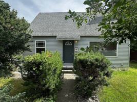 featured image of 2821 W Rowan Ave