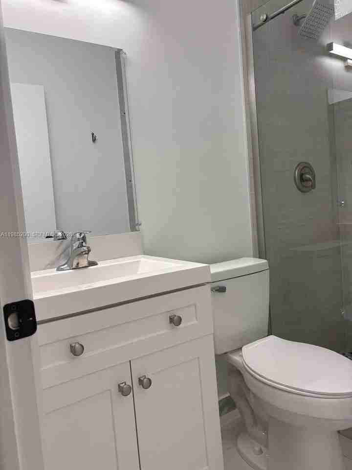 133 Riviera Cir - Photo 3 of 9