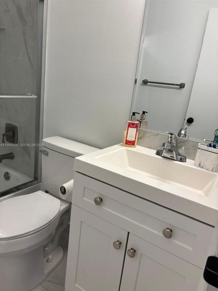 133 Riviera Cir - Photo 5 of 9