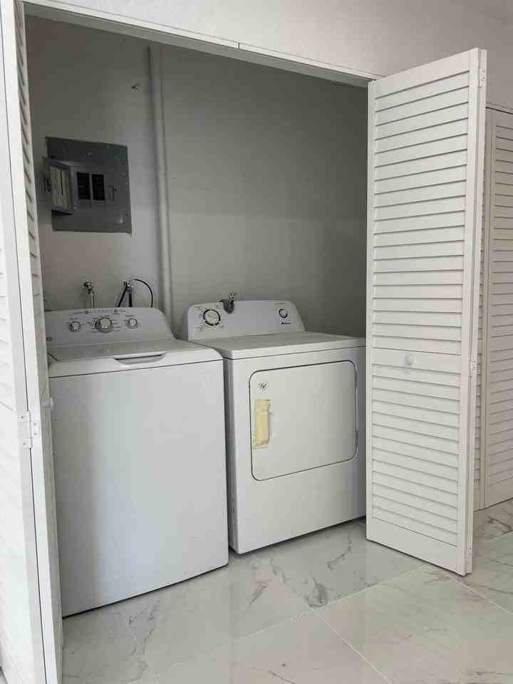 8131 Sw 6th St #8131 - Photo 3 of 14