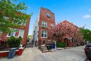 featured image of 202 E 93rd St #3R